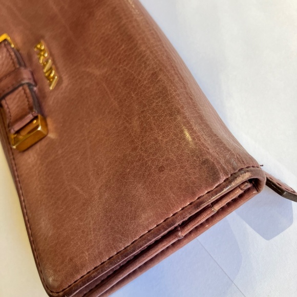 Prada pink and gold bow wallet - Picture 5 of 9